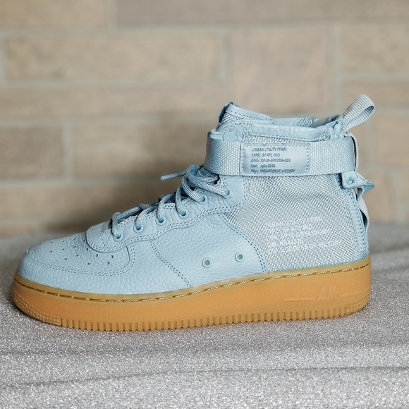 Nike Shoes - 🚨SOLD🚨 Nike Air Force  Mid